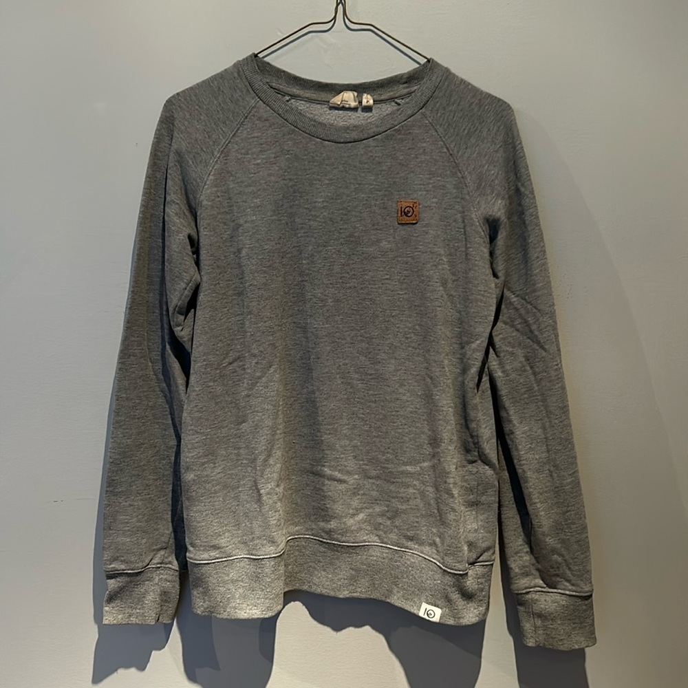 Tentree Women’s Grey Crew Neck Sweater